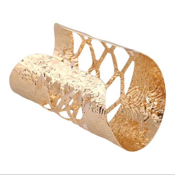 Egyptian Statement Gold cuff bracelet - Stunning - Adjustable - Picture 4 of 6